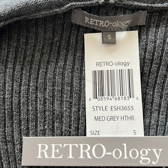 Retro-ology grey open cardigan sweater asymmetrical Size Small EUC - Picture 9 of 16